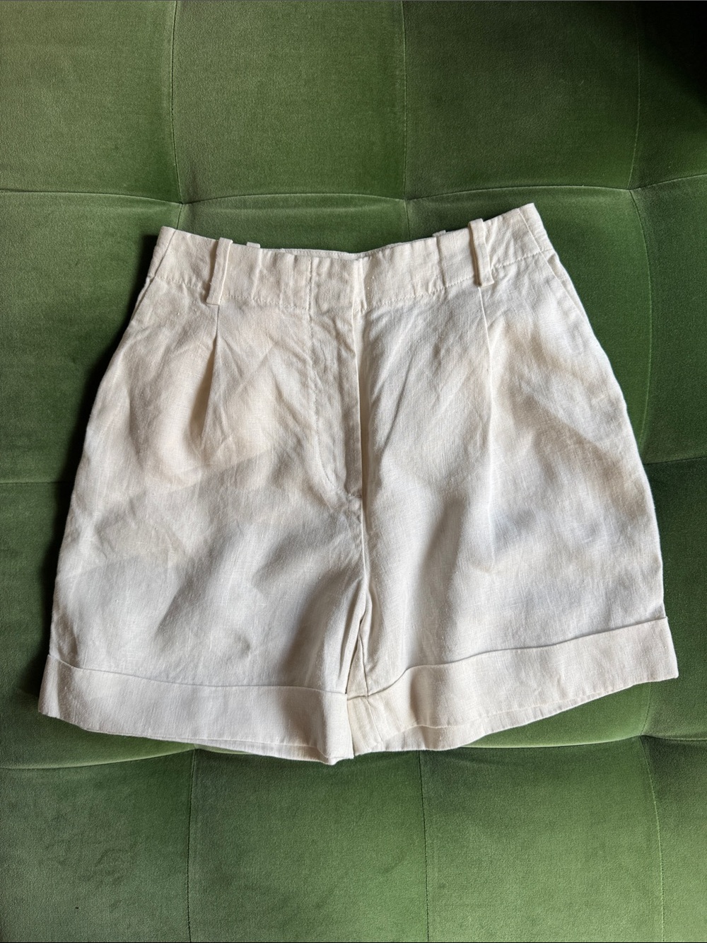 & Other Stories Women’s Cream High-Waist Pleated Linen Shorts